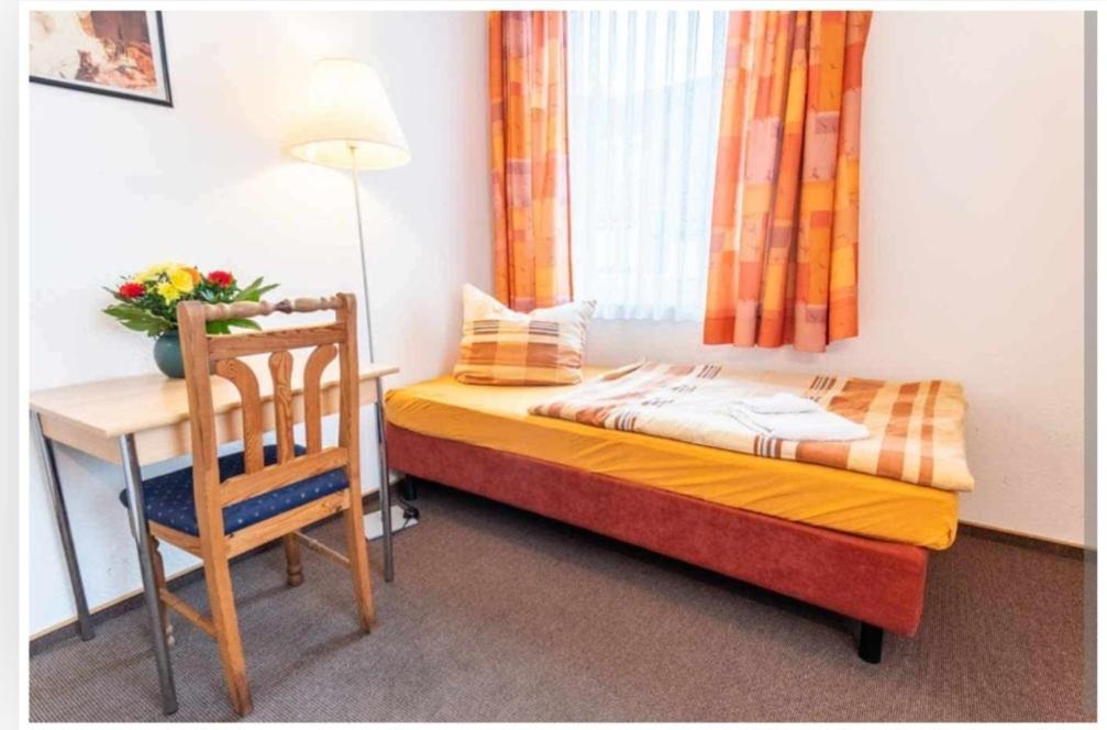 Pension Insulaner BRE Room photo